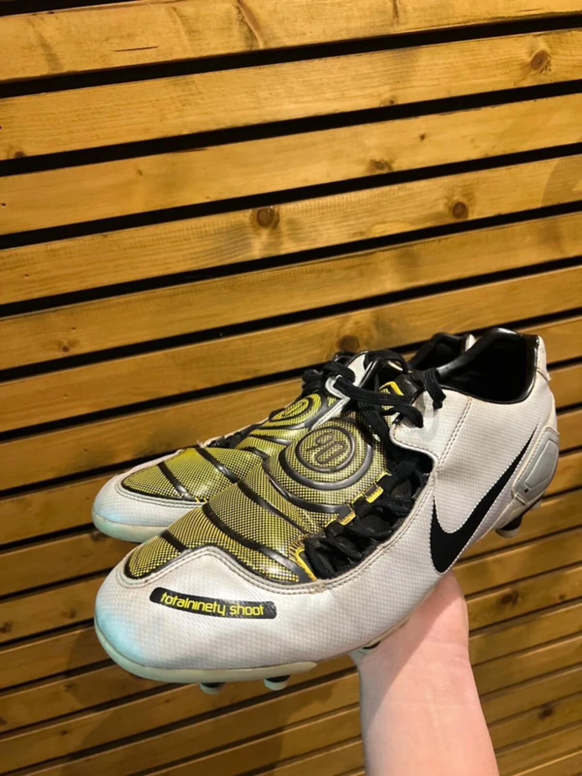 Vintage 2007 Nike Total 90 Laser Shoot FG Football Boots UK12