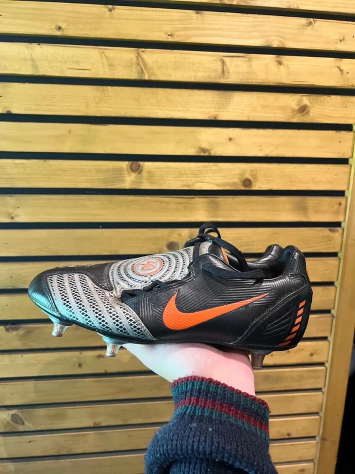 Vintage 2008 Nike Total 90 Shoot II SG Football Boots UK7