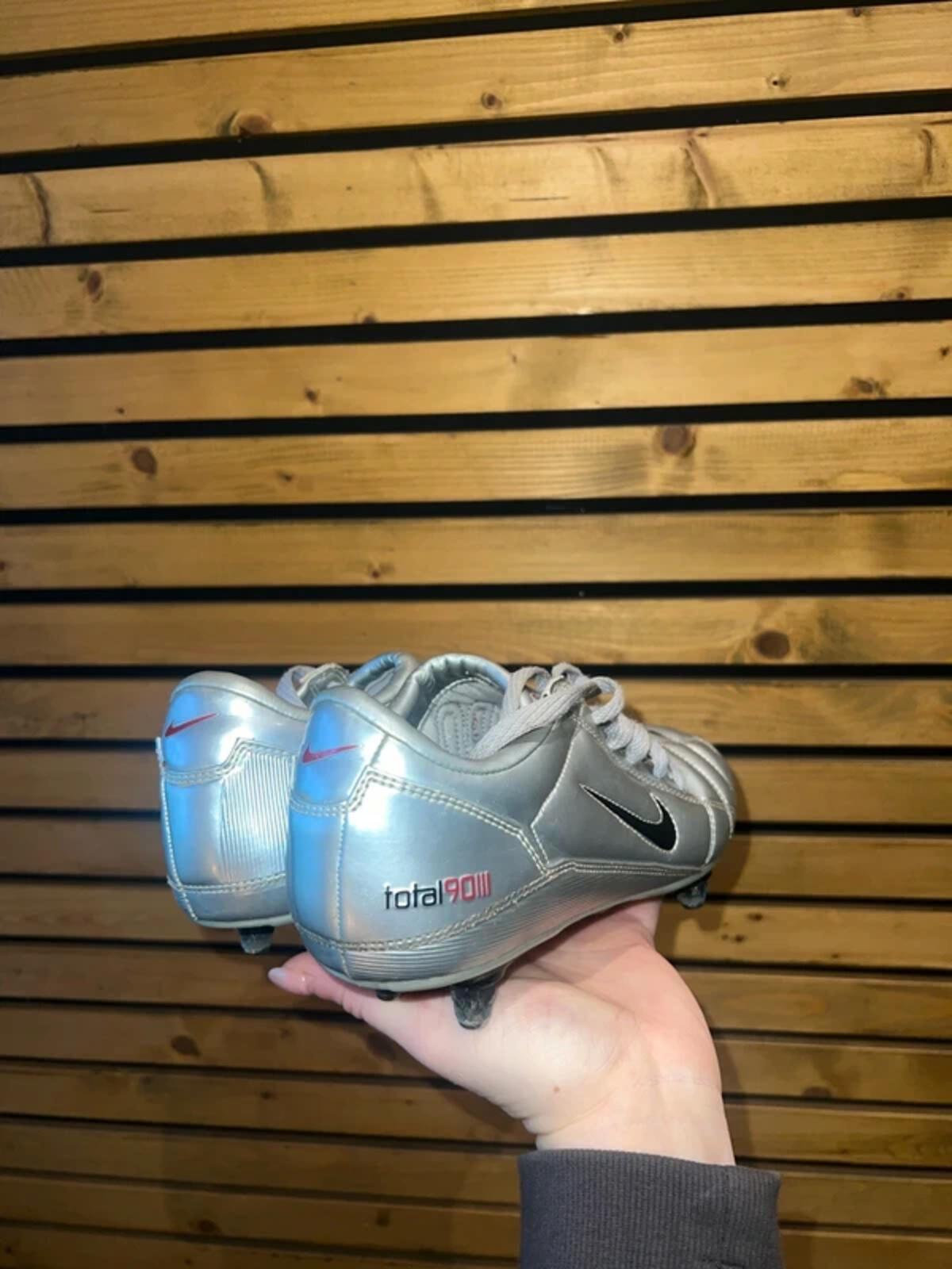 Vintage 2004 Nike Total 90 III SG Silver Rare Football Boots UK6