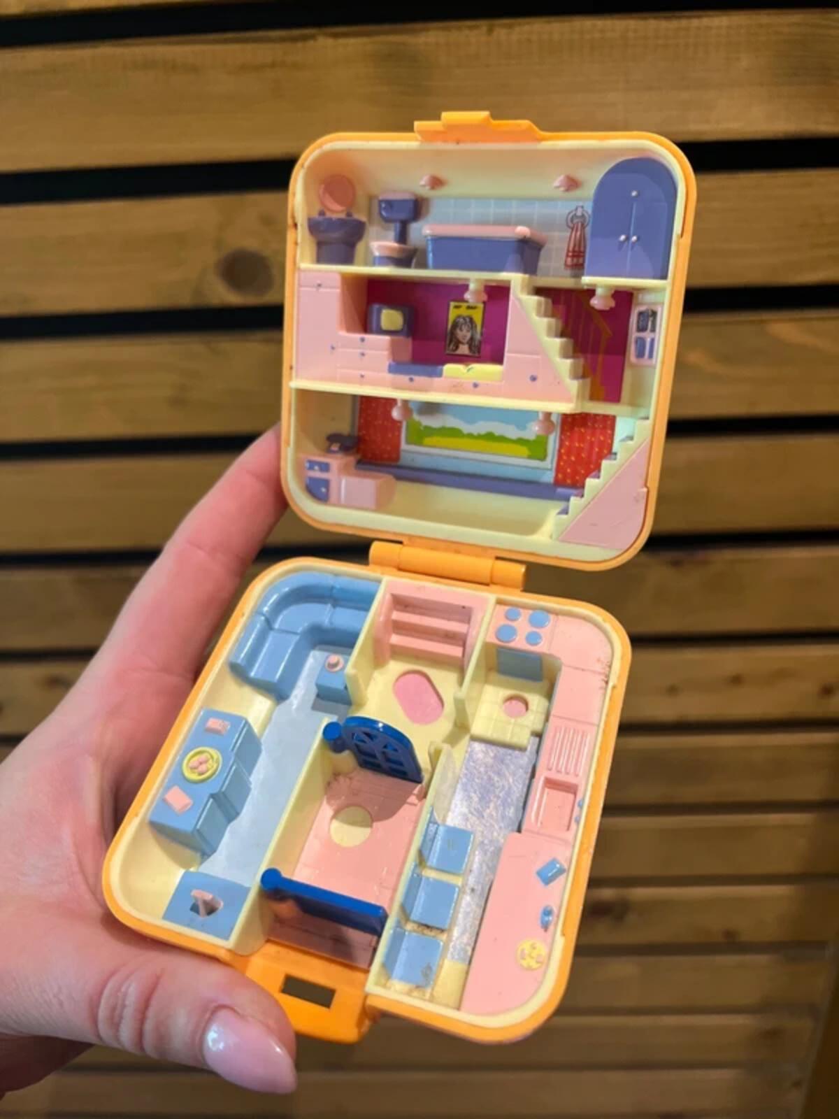 Polly Pocket Vintage 1989 Orange Townhouse Compact Playset