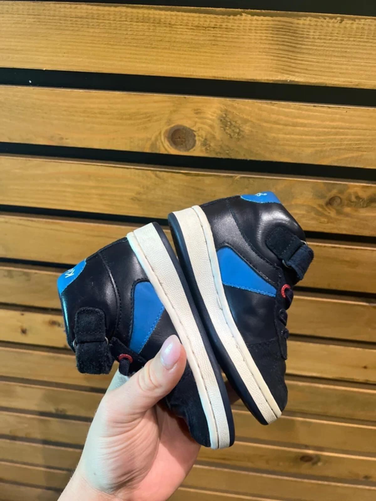 Kickers Navy Blue Mid Trainers UK4