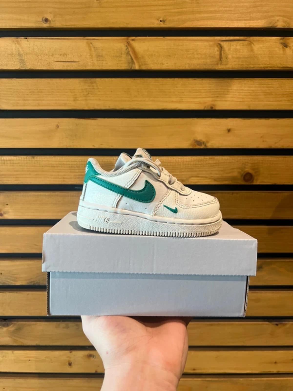 Nike Force 1 One Low SE 40th Edition Trainers UK4.5