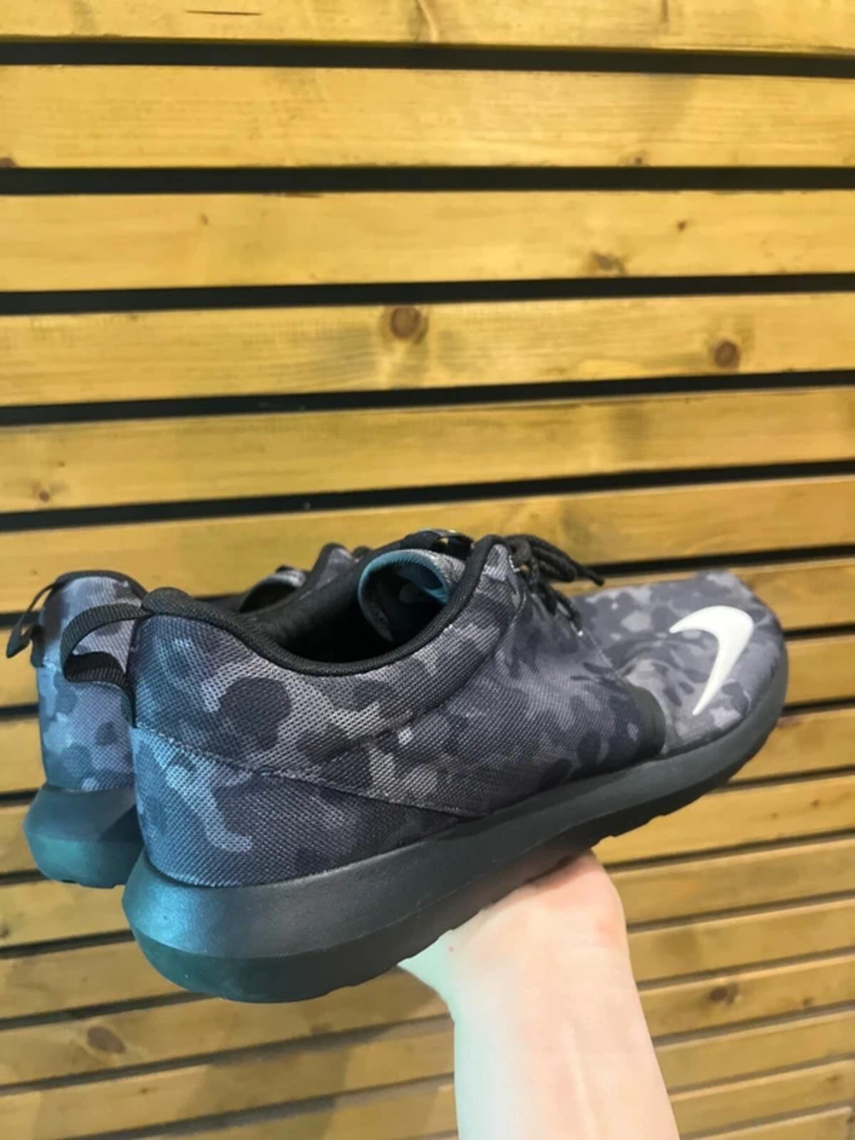 Nike Roshe Run Camo Print Running Trainers UK12