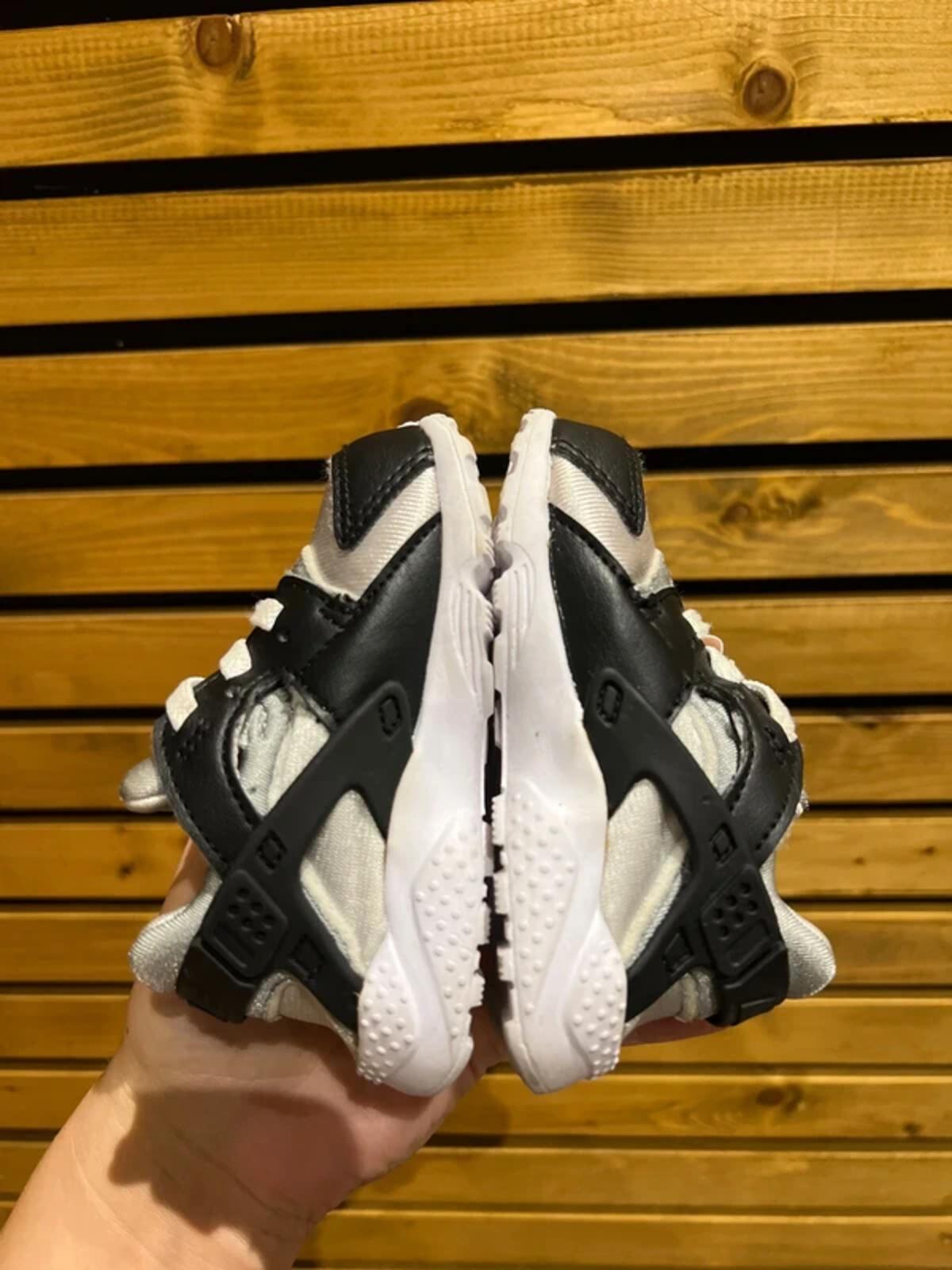 Nike Huarache Run Toddler Trainers UK4.5