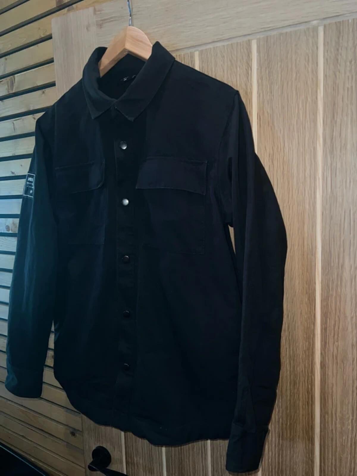 Wolverhampton Wanderers FC Terrace Black Over Shirt M