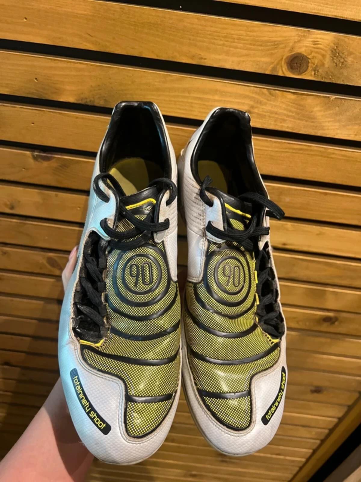 Vintage 2007 Nike Total 90 Laser Shoot FG Football Boots UK12