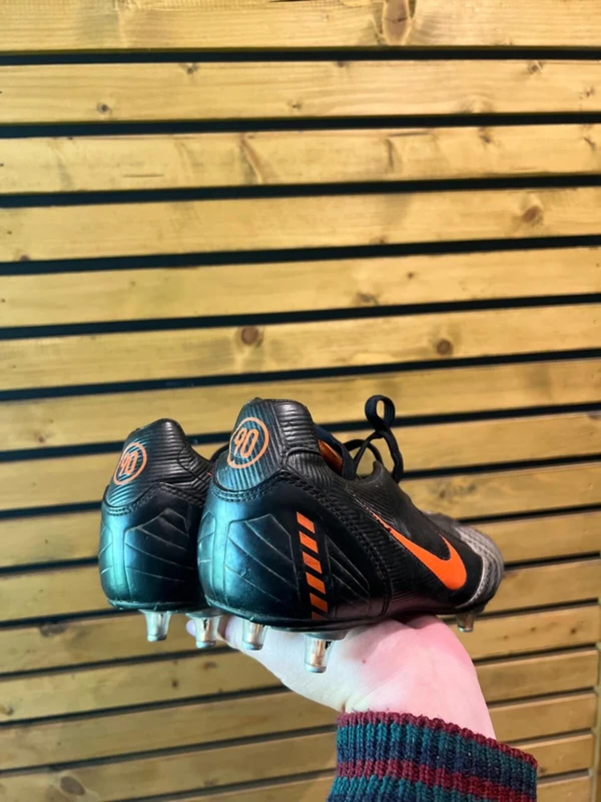 Vintage 2008 Nike Total 90 Shoot II SG Football Boots UK7
