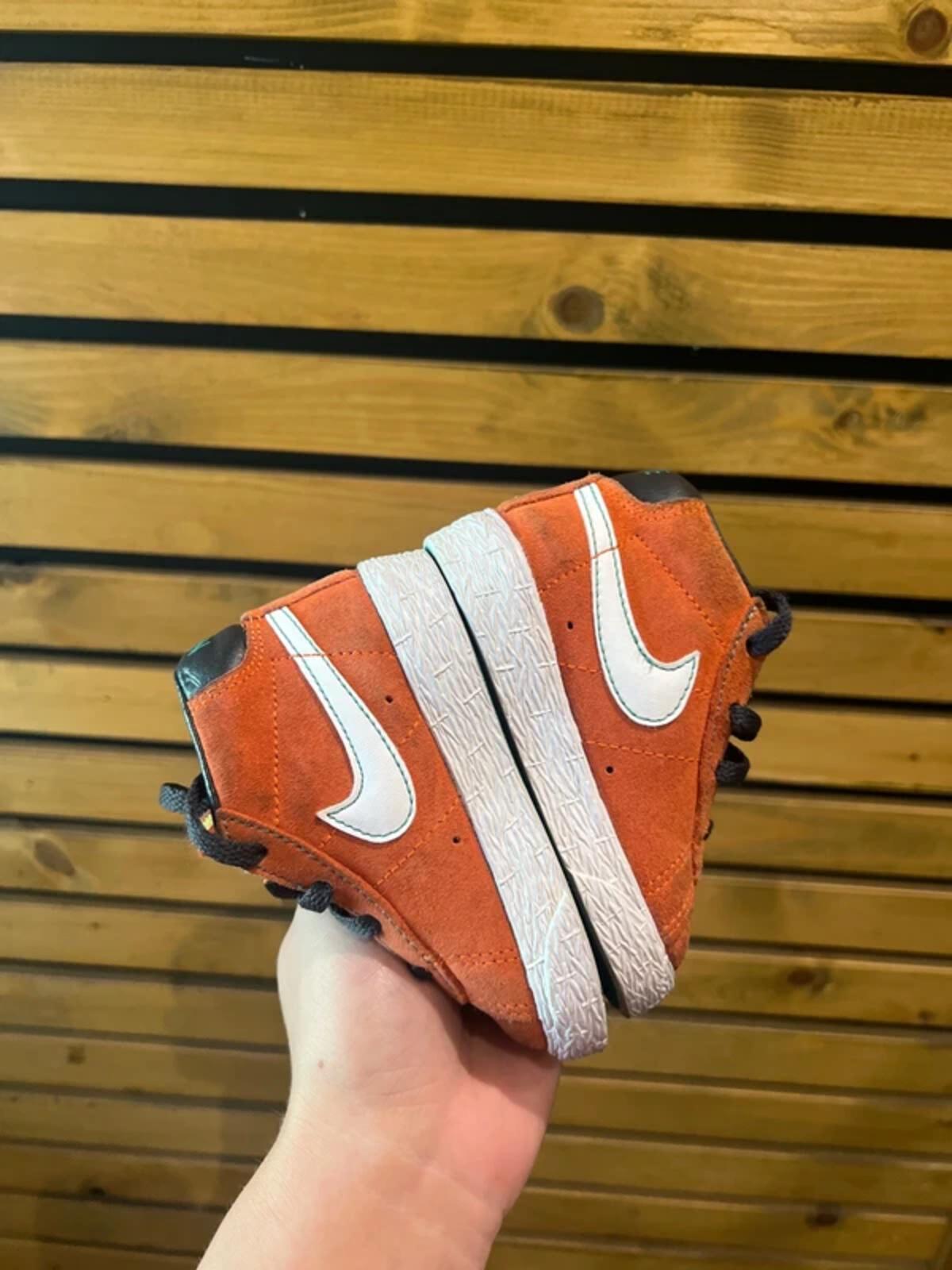 Nike SB Blazer Mid Orange Trainers UK4