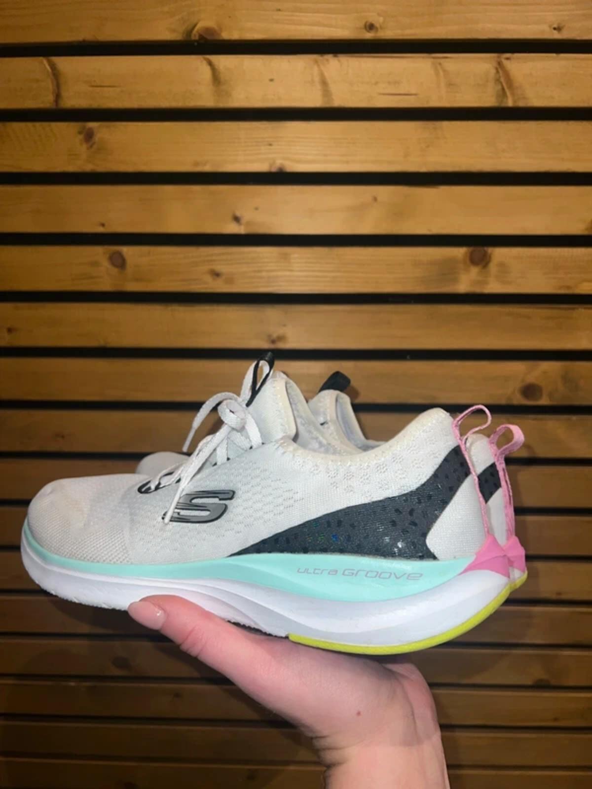 Skechers Ultra Groove Quick Advantage Trainers UK8