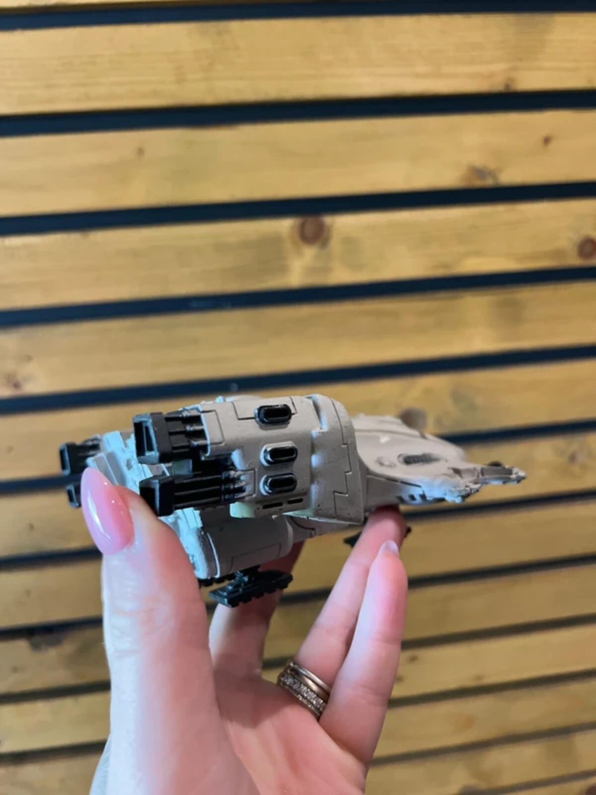 Warhammer 40,000 T’au Empire TY7 Devilfish Miniature