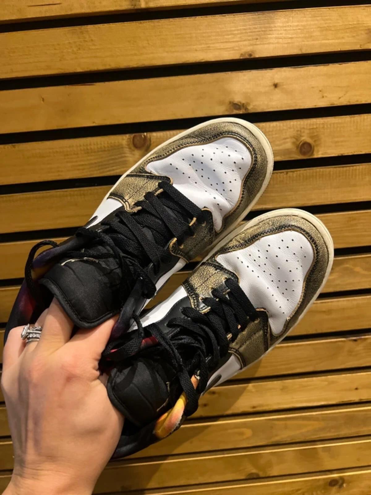 Nike Air Jordan 1 Low Wear Away Trainers UK8