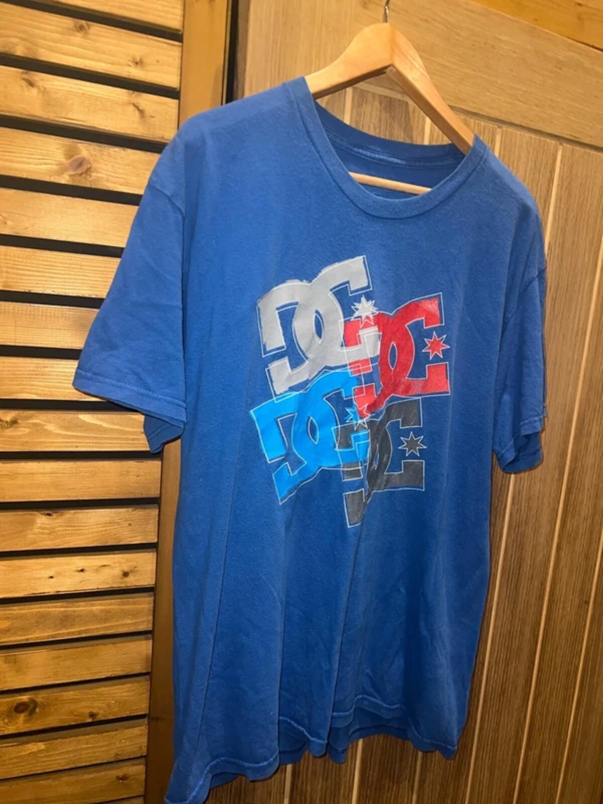 DC Shoes Vintage 2000’s Blue Graphic T-Shirt L