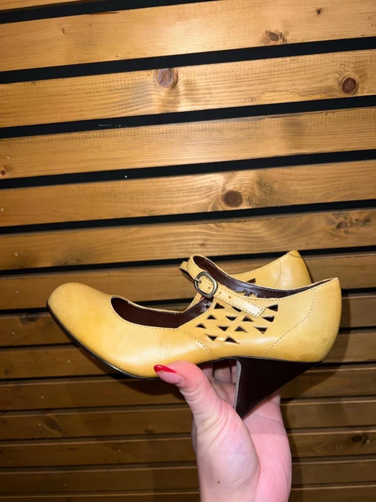 Kurt Geiger Mustard Mary Jane Heel Court Shoes UK3
