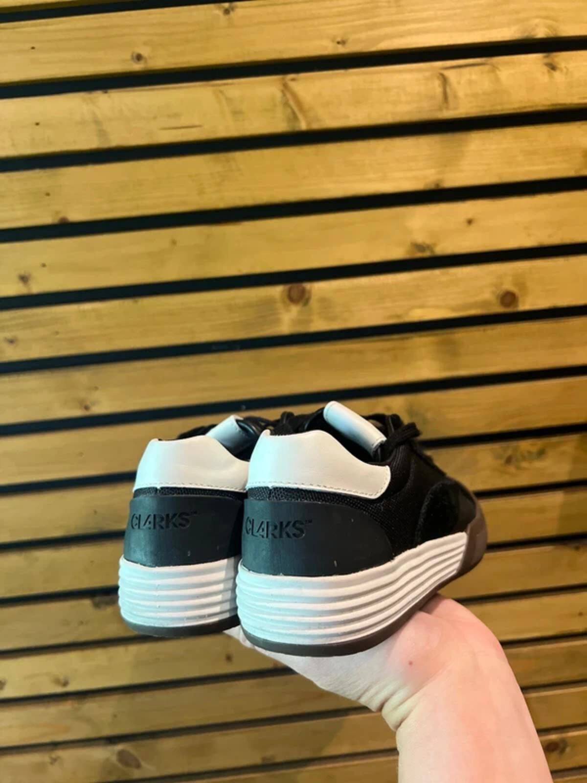 Clarks Cica Classic Trainers UK1.5G