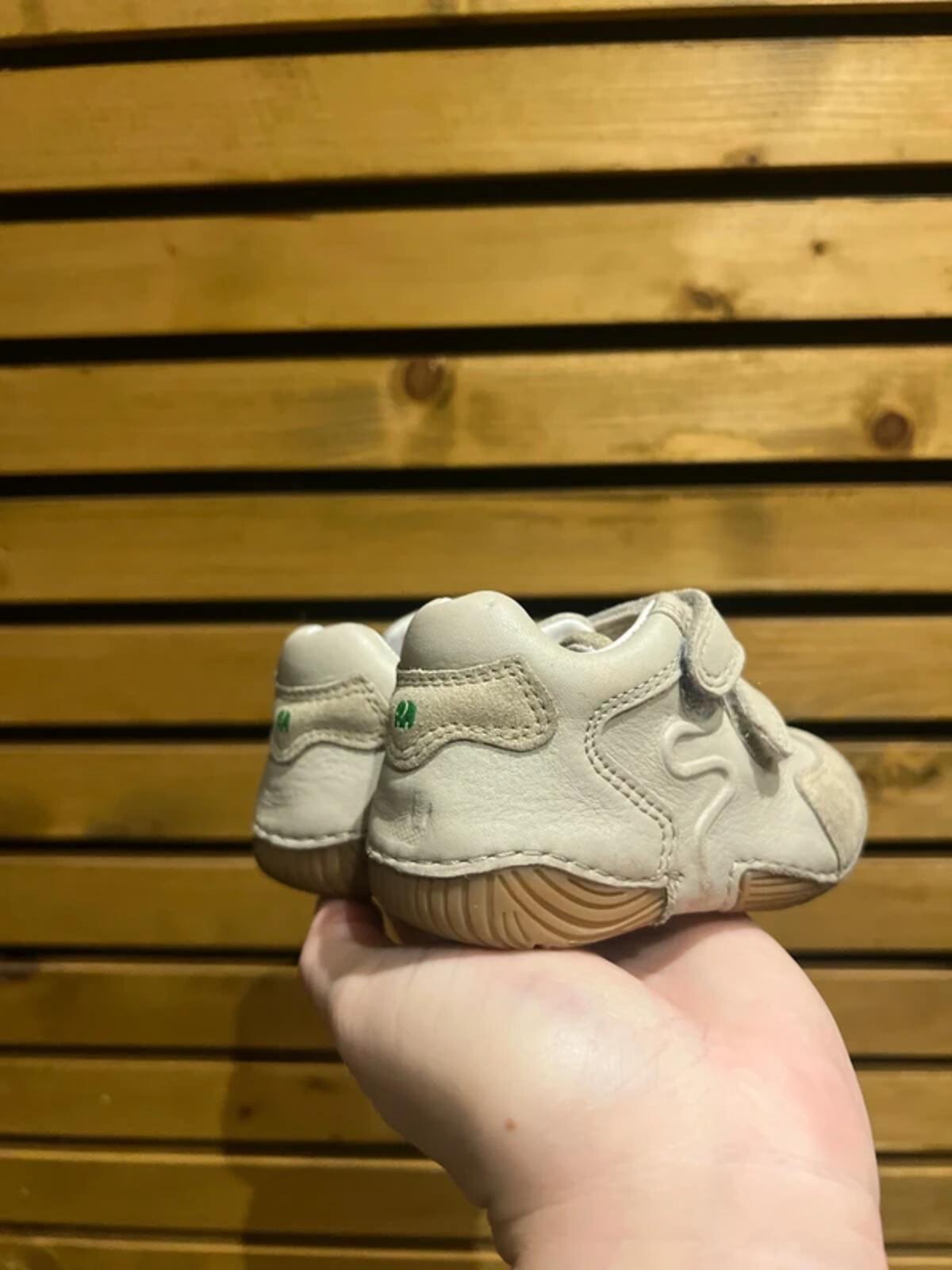 Elefanten Jeriel Elephant Beige Trainers UK4