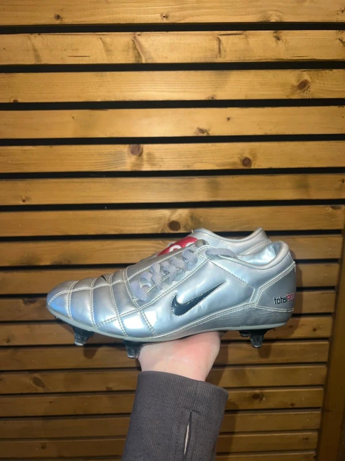 Vintage 2004 Nike Total 90 III SG Silver Rare Football Boots UK6