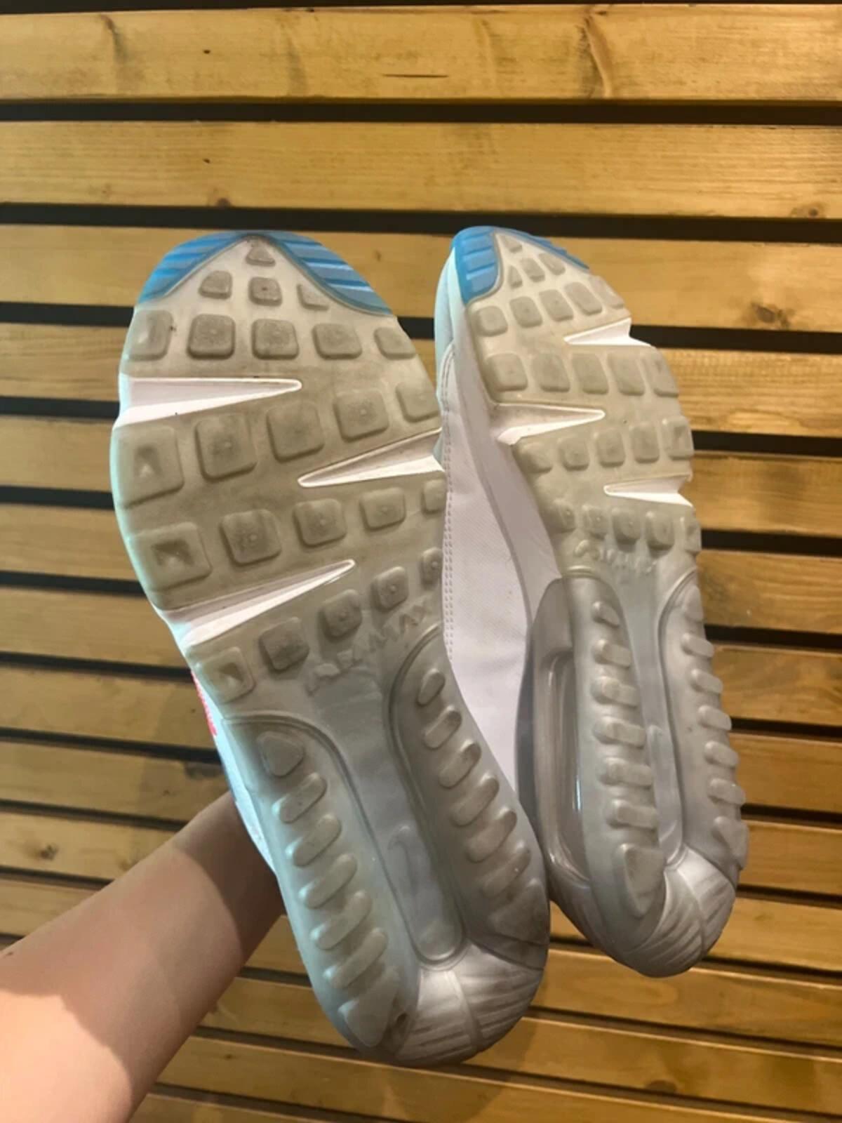 Nike Air Max 2090 Trainers UK7.5