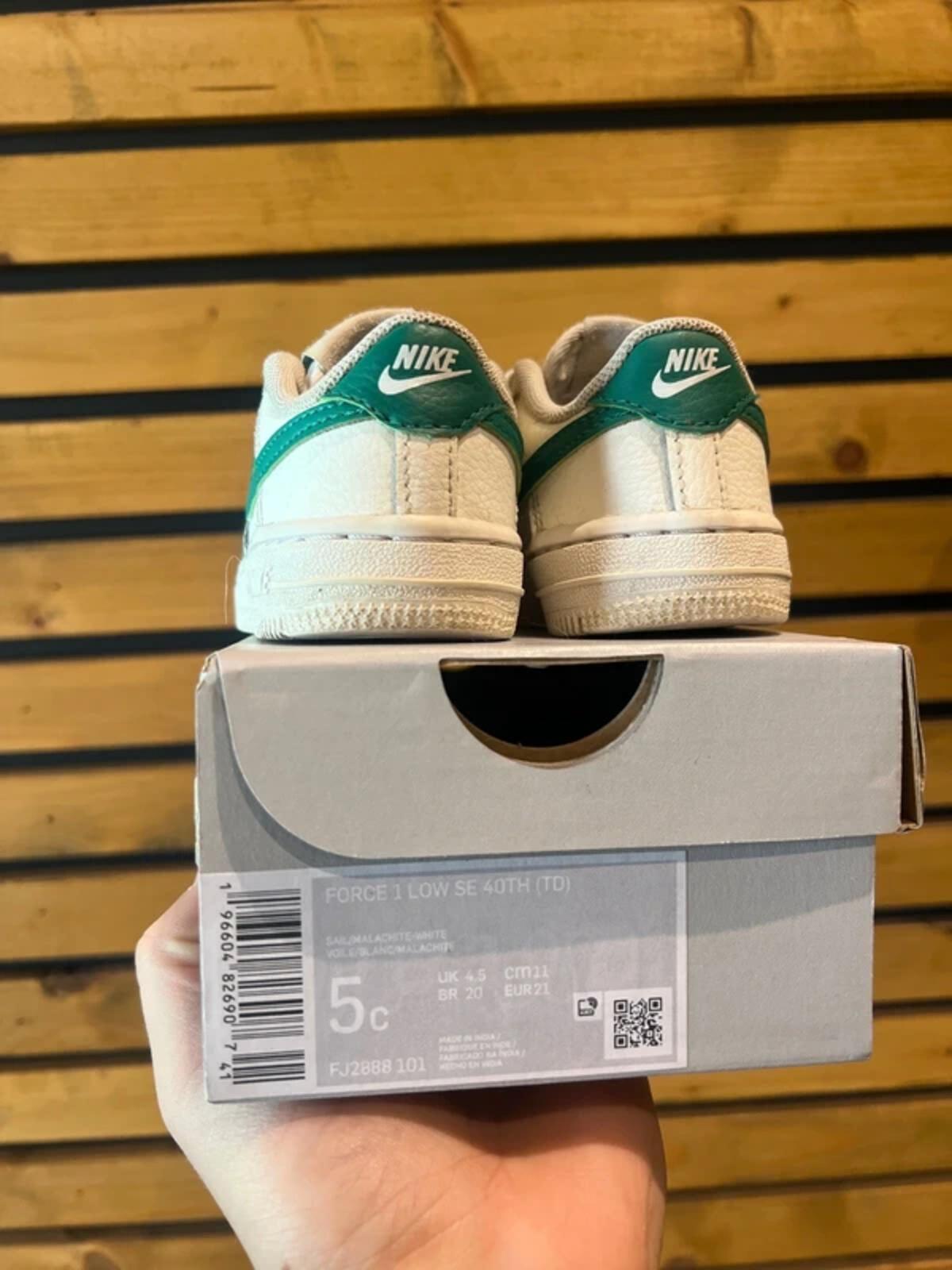 Nike Force 1 One Low SE 40th Edition Trainers UK4.5