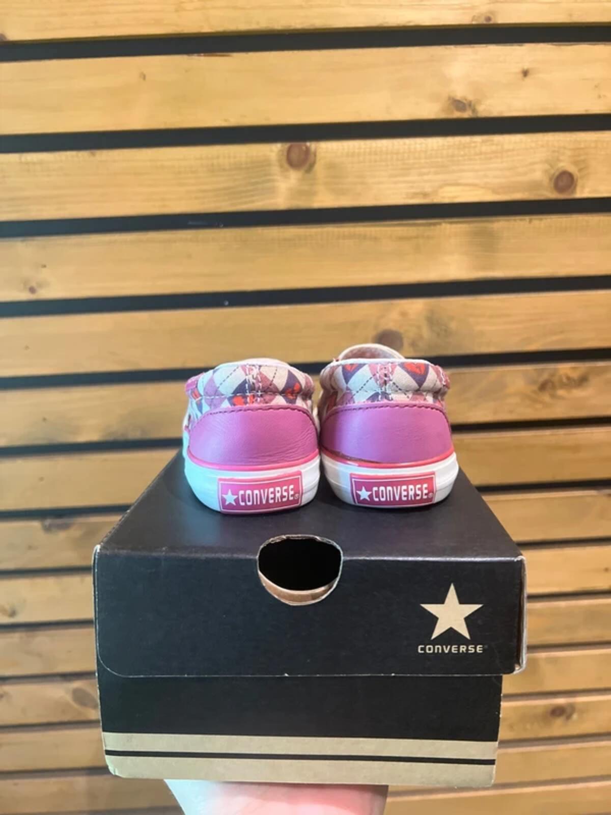 Converse Orchid Heart Slip On Trainers UK7