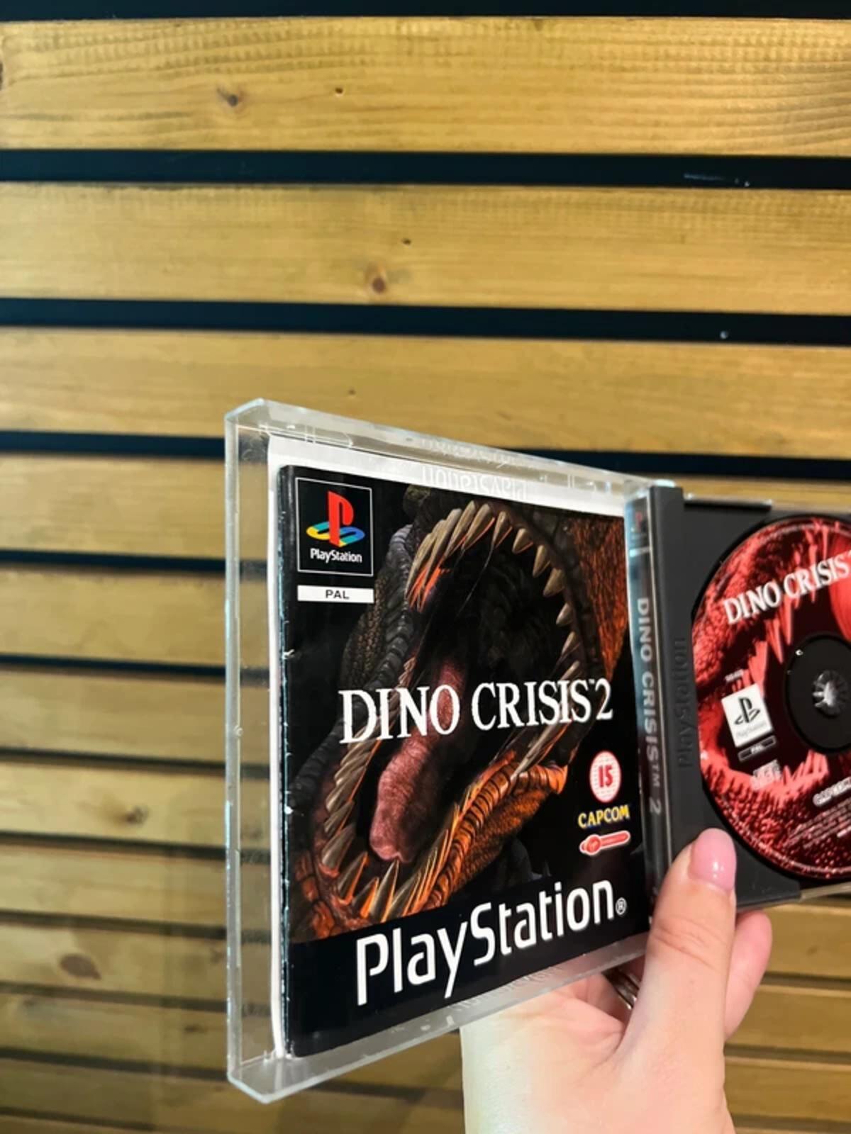 Vintage 2000 Dino Crisis 2 PlayStation 1 Video Game