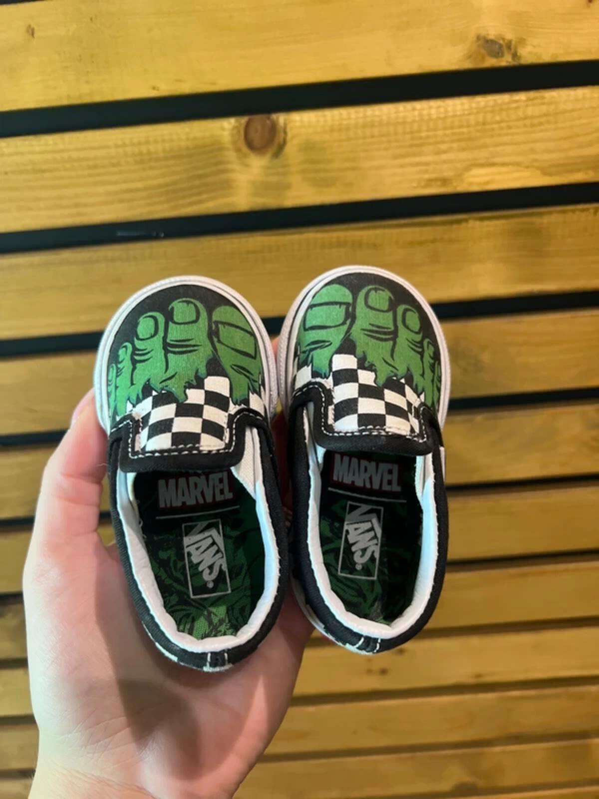 Vans x Marvel Hulk Checkerboard Trainers UK3