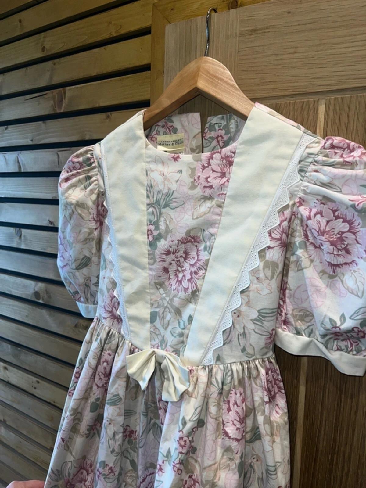 Vintage 1980's Laura Ashley Floral Dress 9-10Y