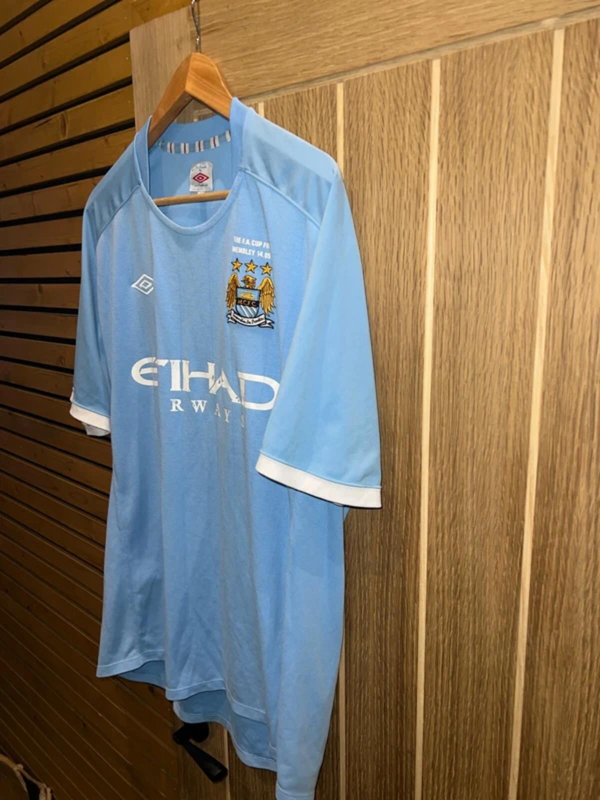Manchester City FC Vintage 2010/2011 Football Shirt XL