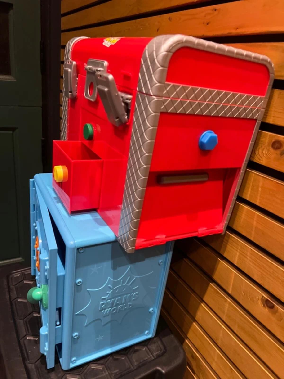 Ryan’s World Toolbox & Safe Figurine Toybox Toy Bundle