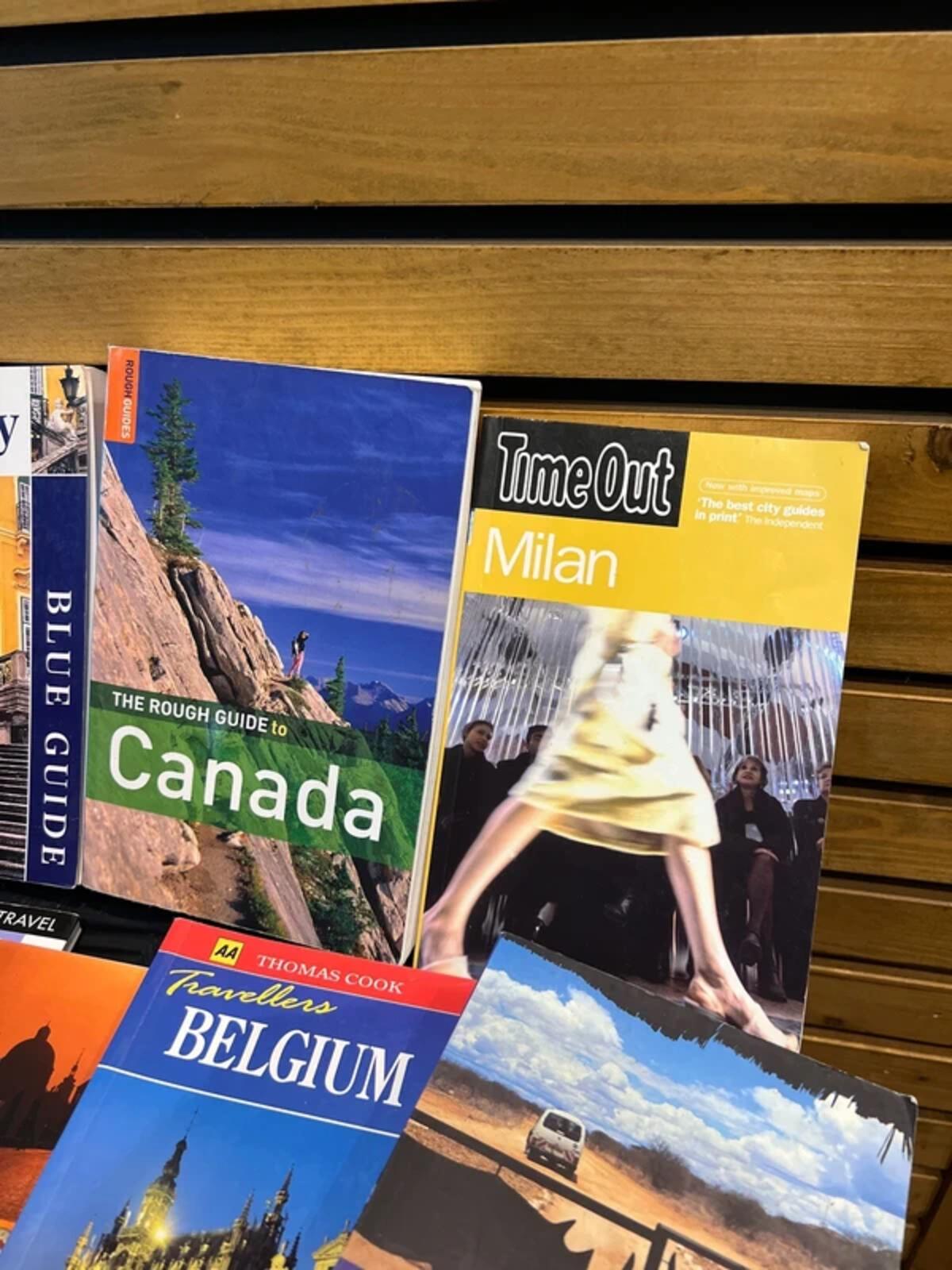 Travel & Sightseeing Guides Book Bundle (8)