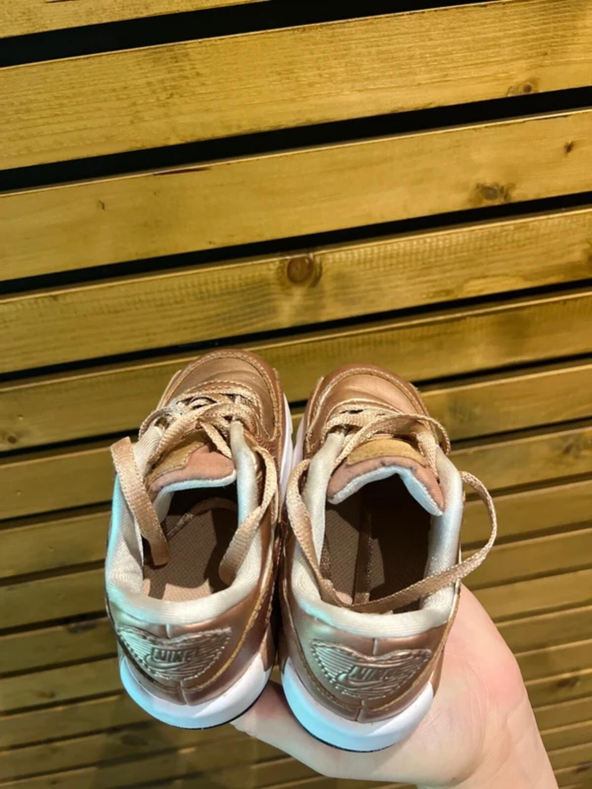 Nike Air Max 90 Rare SE Rose Gold Leather Trainers UK7.5