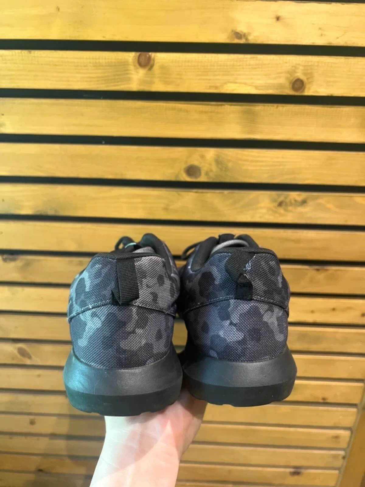 Nike Roshe Run Camo Print Running Trainers UK12