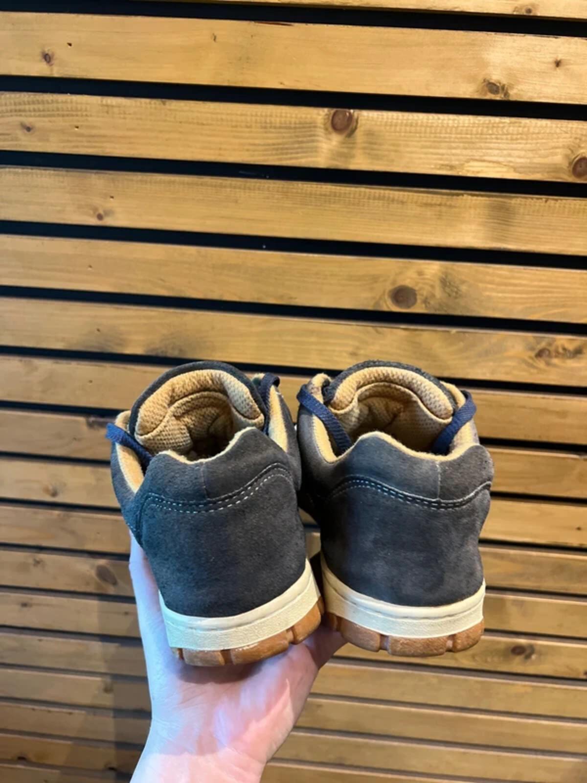 Vintage KangaRoos Grey Suede Trainers UK9.5