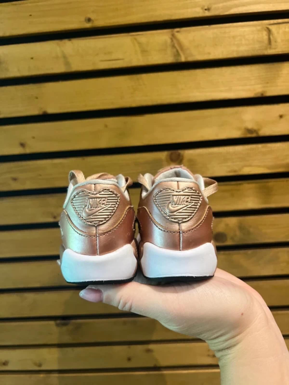 Nike Air Max 90 Rare SE Rose Gold Leather Trainers UK7.5