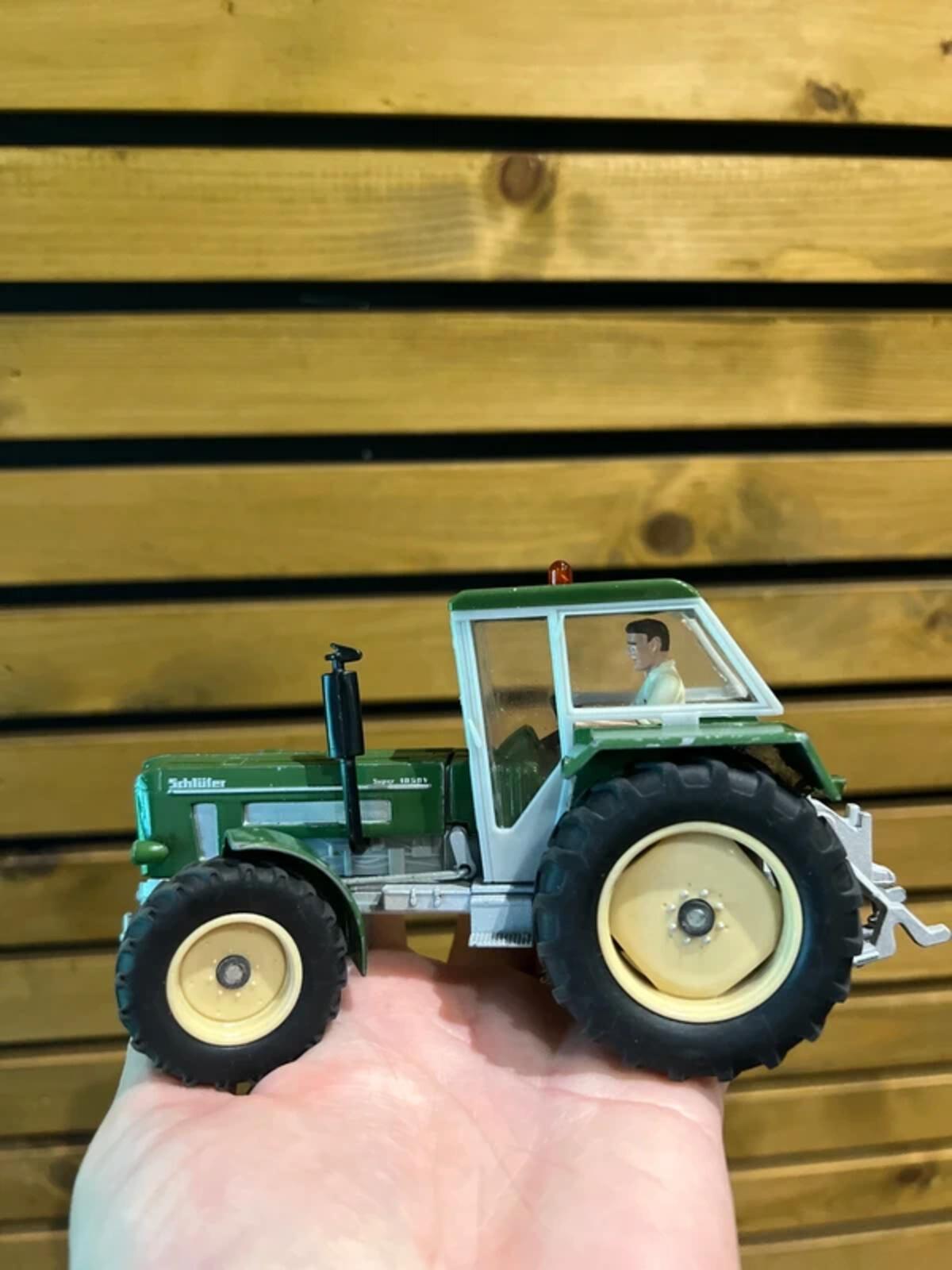 Siku Schluter Super 1050V Die Cast Vintage 1990’s 1:32 Model Tractor