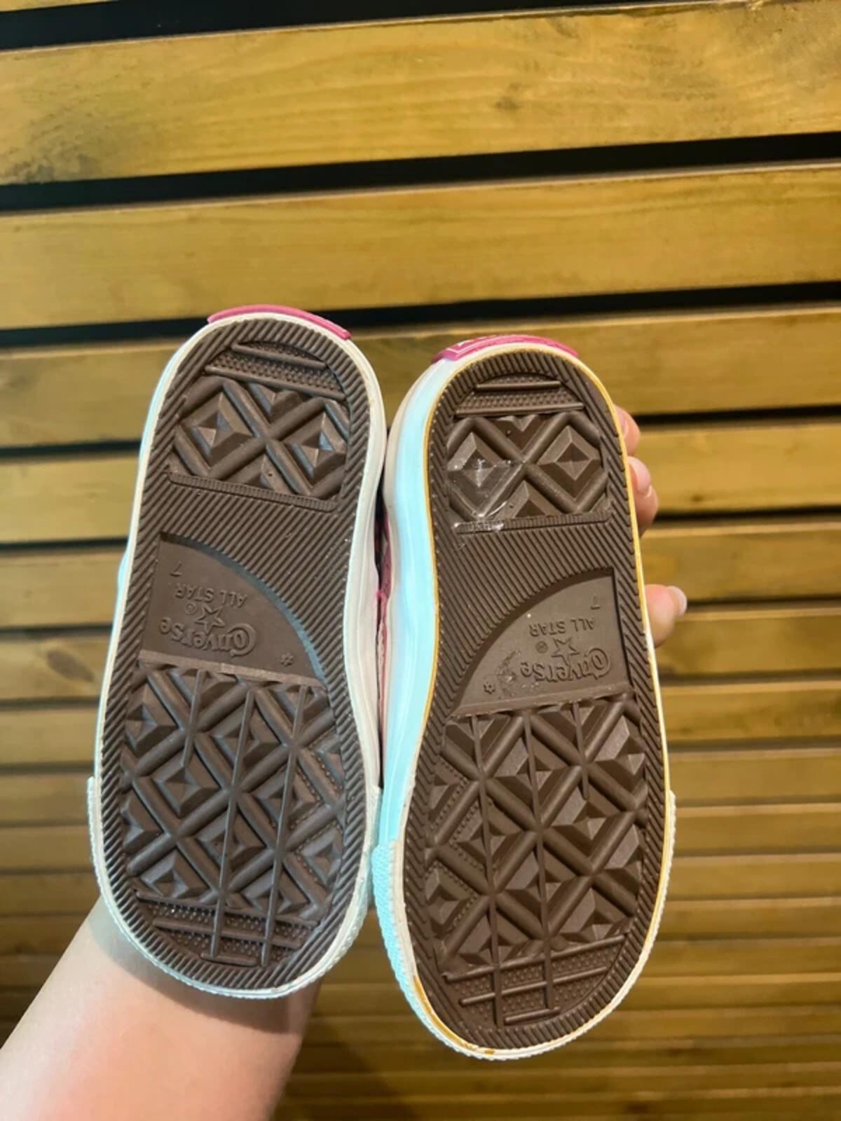 Converse Orchid Heart Slip On Trainers UK7