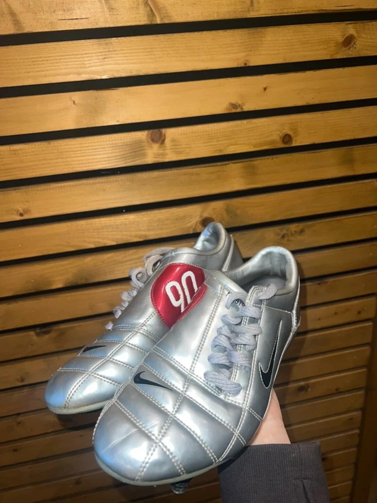 Vintage 2004 Nike Total 90 III SG Silver Rare Football Boots UK6
