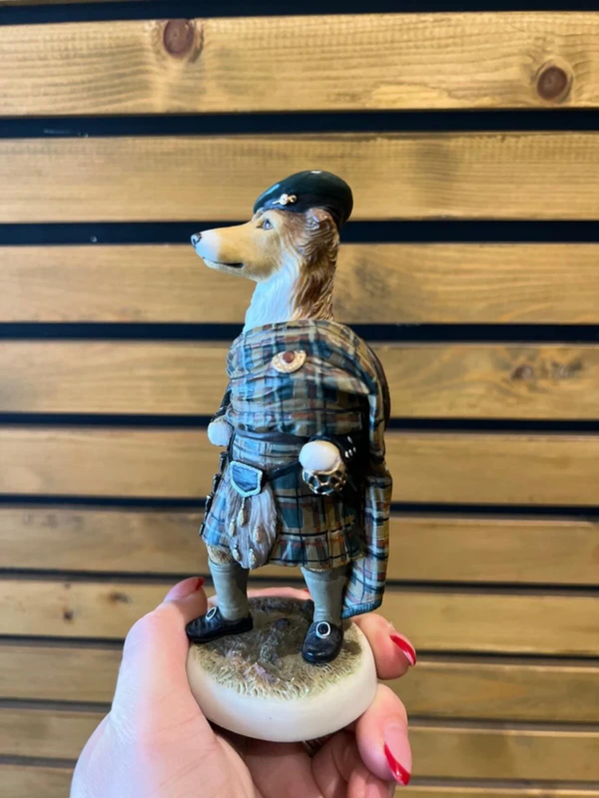 Robert Harrop Vintage 1994 Collie Highlander Beefeater Scottish Dog Figurine