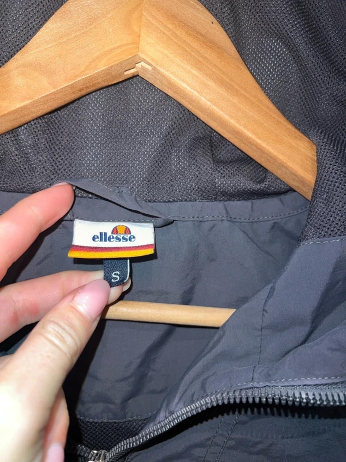 Ellesse Grey 1/4 Zip Pullover Hooded Windbreaker S