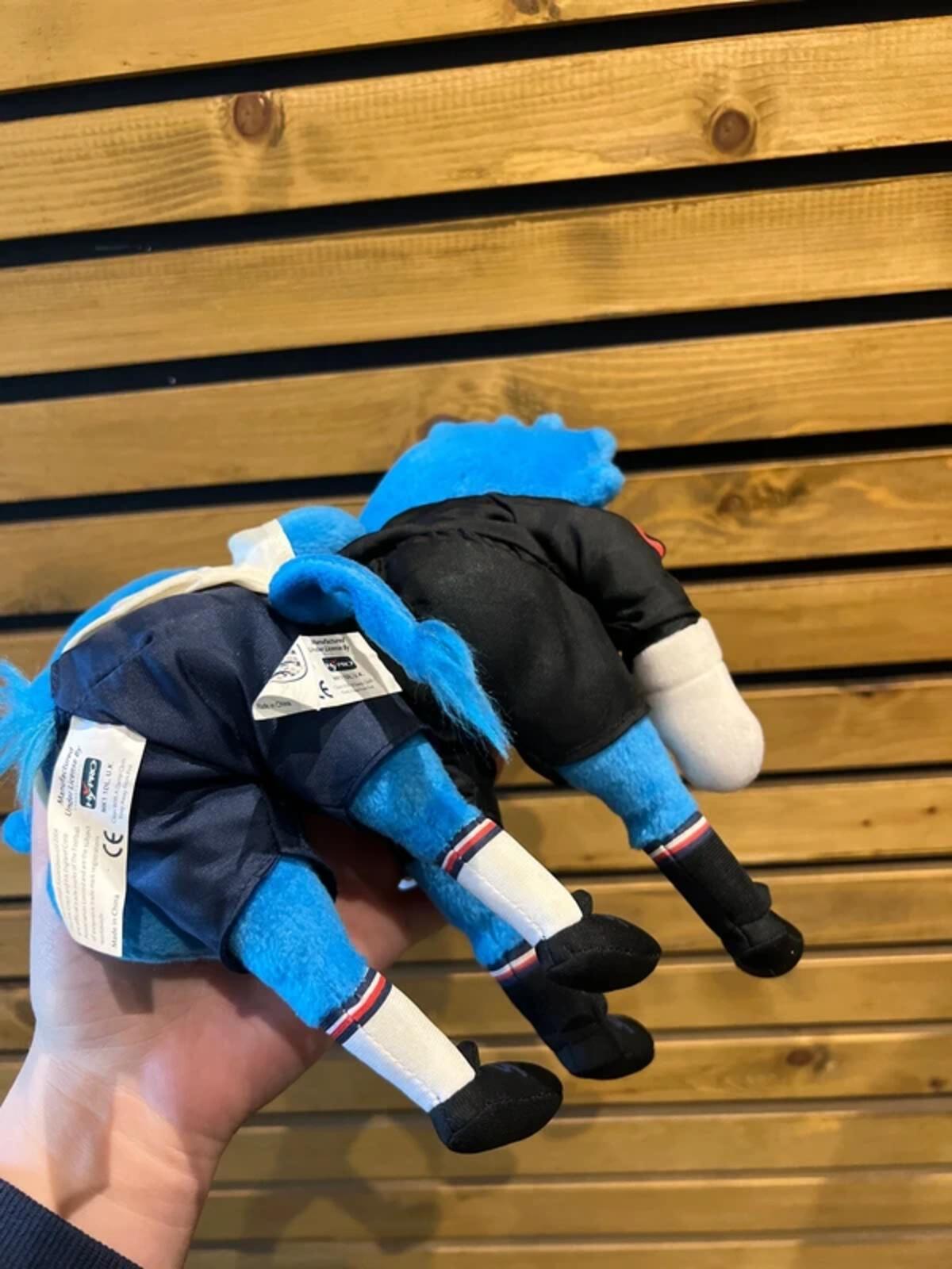 England Football Vintage 2002 World Cup Kit Mascot Plush Toy Bundle (2)
