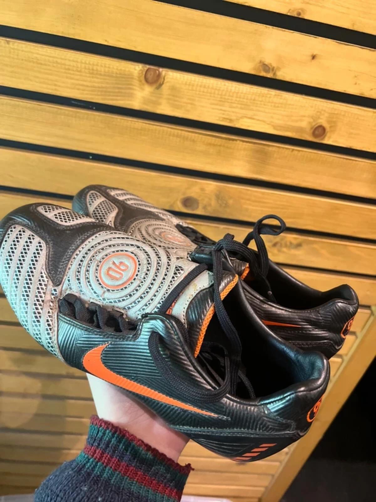 Vintage 2008 Nike Total 90 Shoot II SG Football Boots UK7