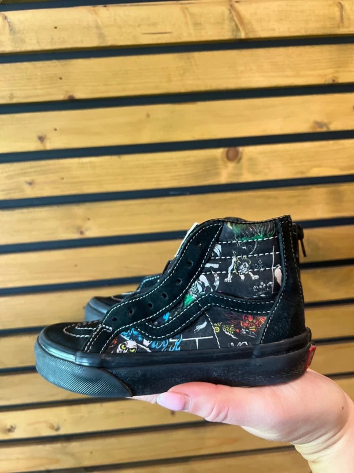 Vans x Disney Villains Black Character Trainers UK11.5