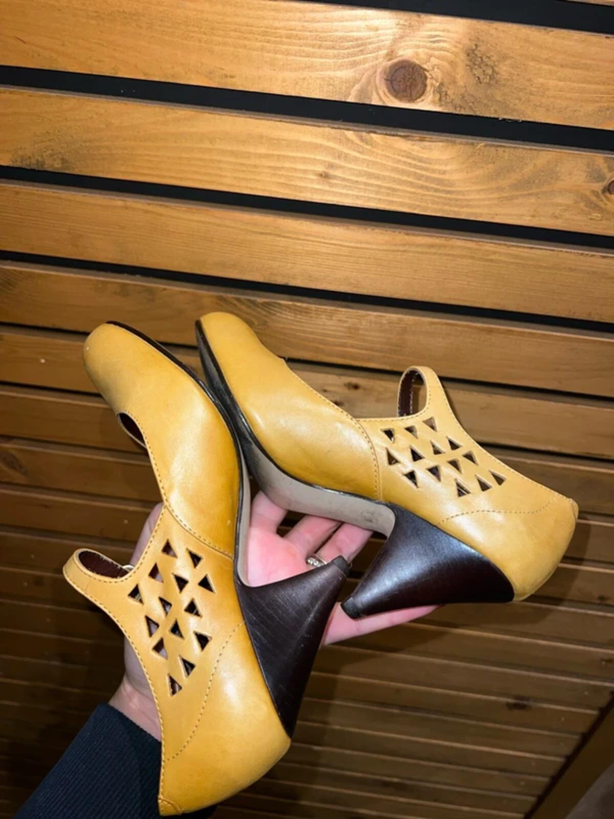 Kurt Geiger Mustard Mary Jane Heel Court Shoes UK3
