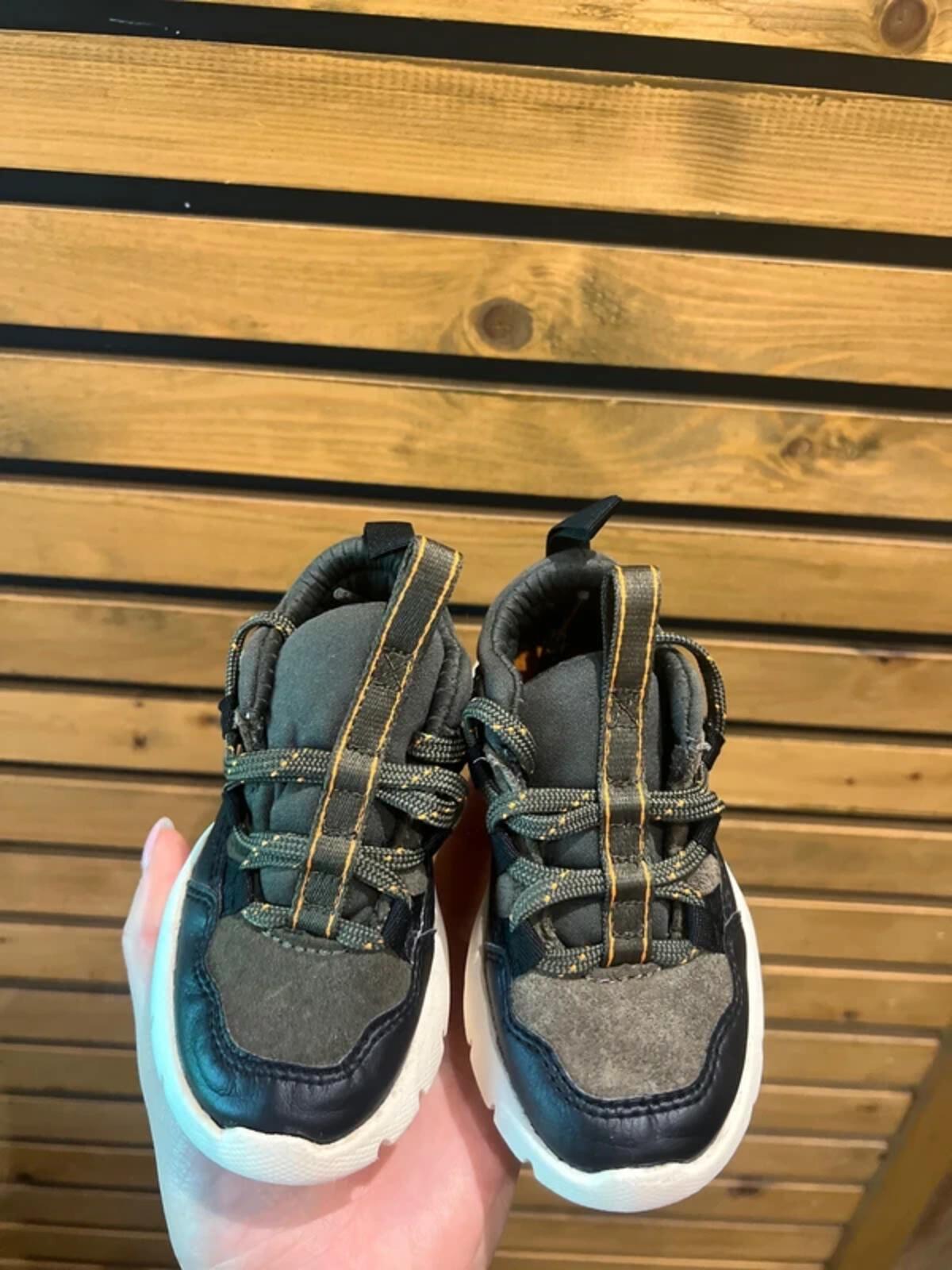 Timberland Boroughs Project Khaki Trainers UK7