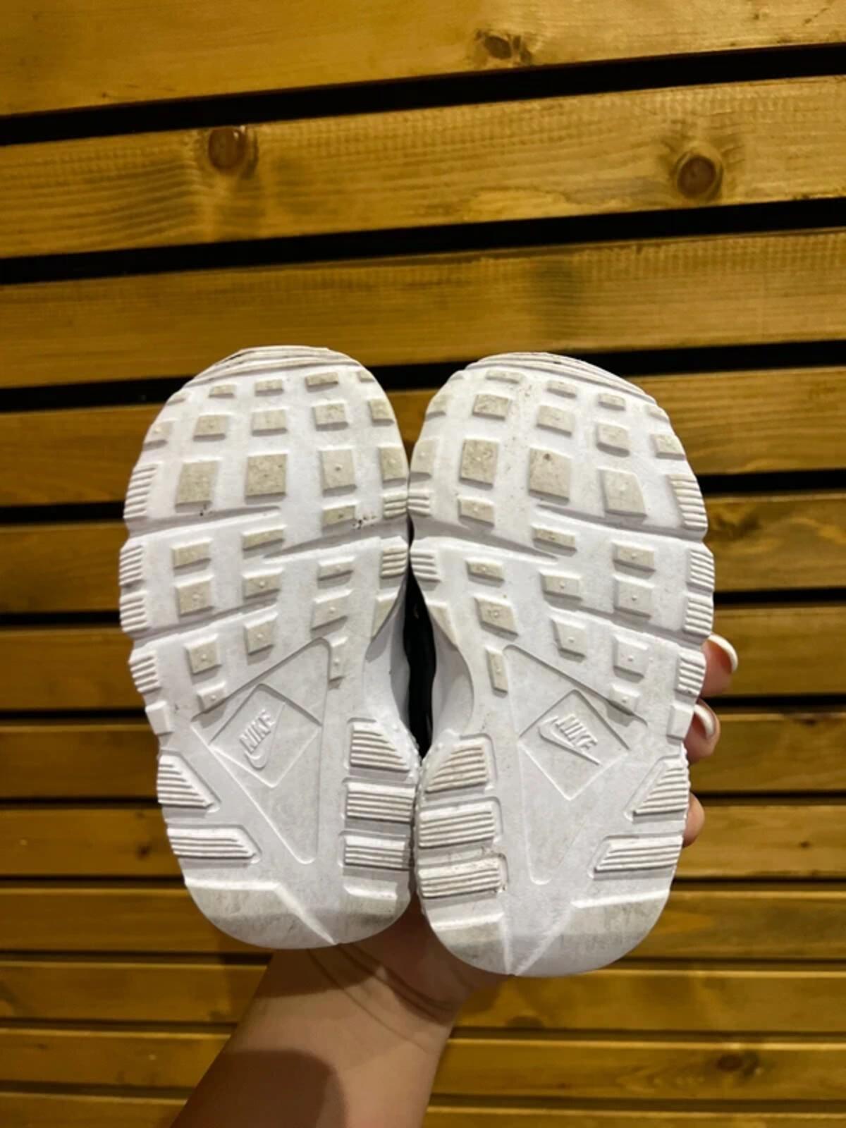 Nike Huarache Run Toddler Trainers UK4.5