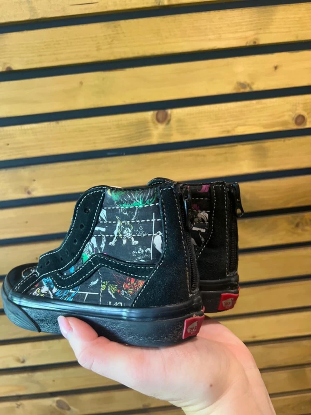 Vans x Disney Villains Black Character Trainers UK11.5