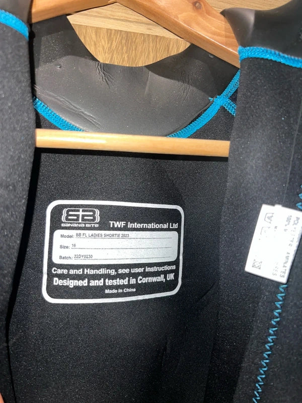 Banana Bite TWF Women's Shortie Wetsuit 3:2 NEW