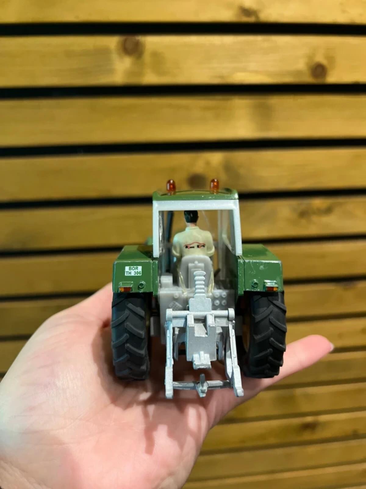 Siku Schluter Super 1050V Die Cast Vintage 1990’s 1:32 Model Tractor
