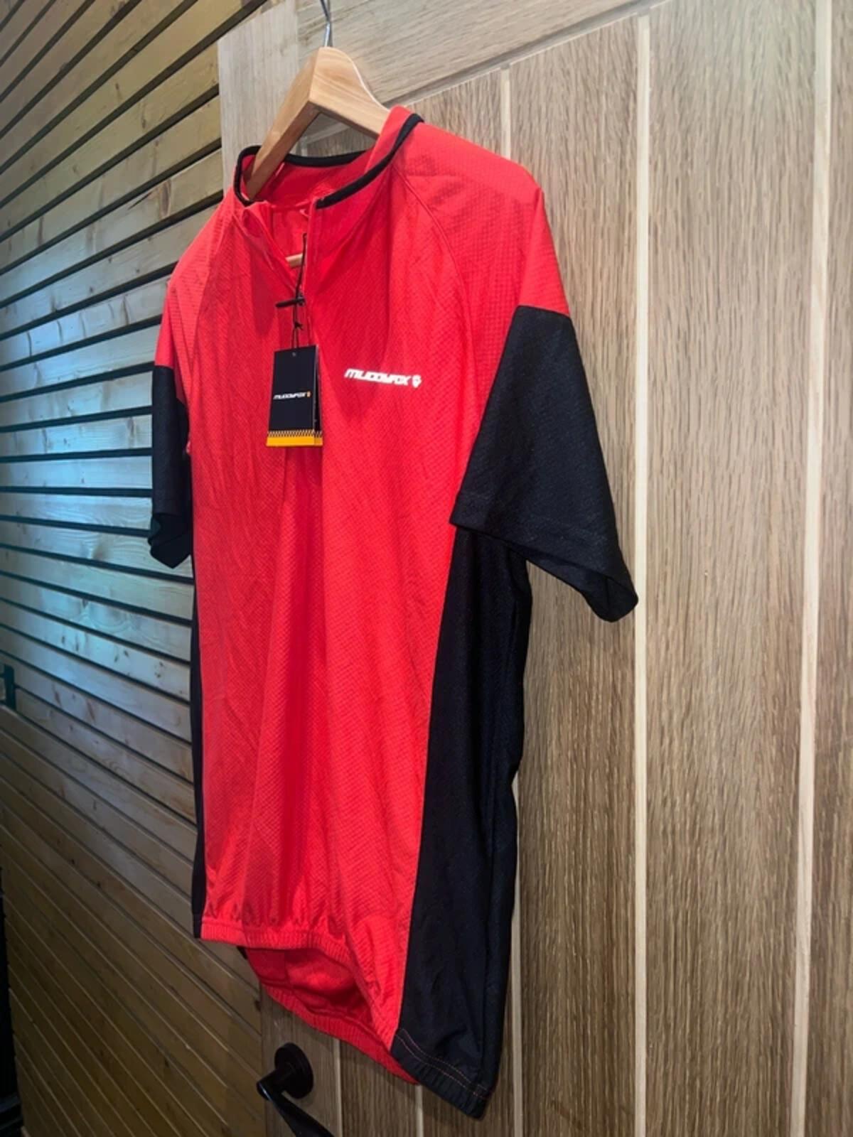 MuddyFox Cycling Red & Black 1/4 Zip Top L NEW