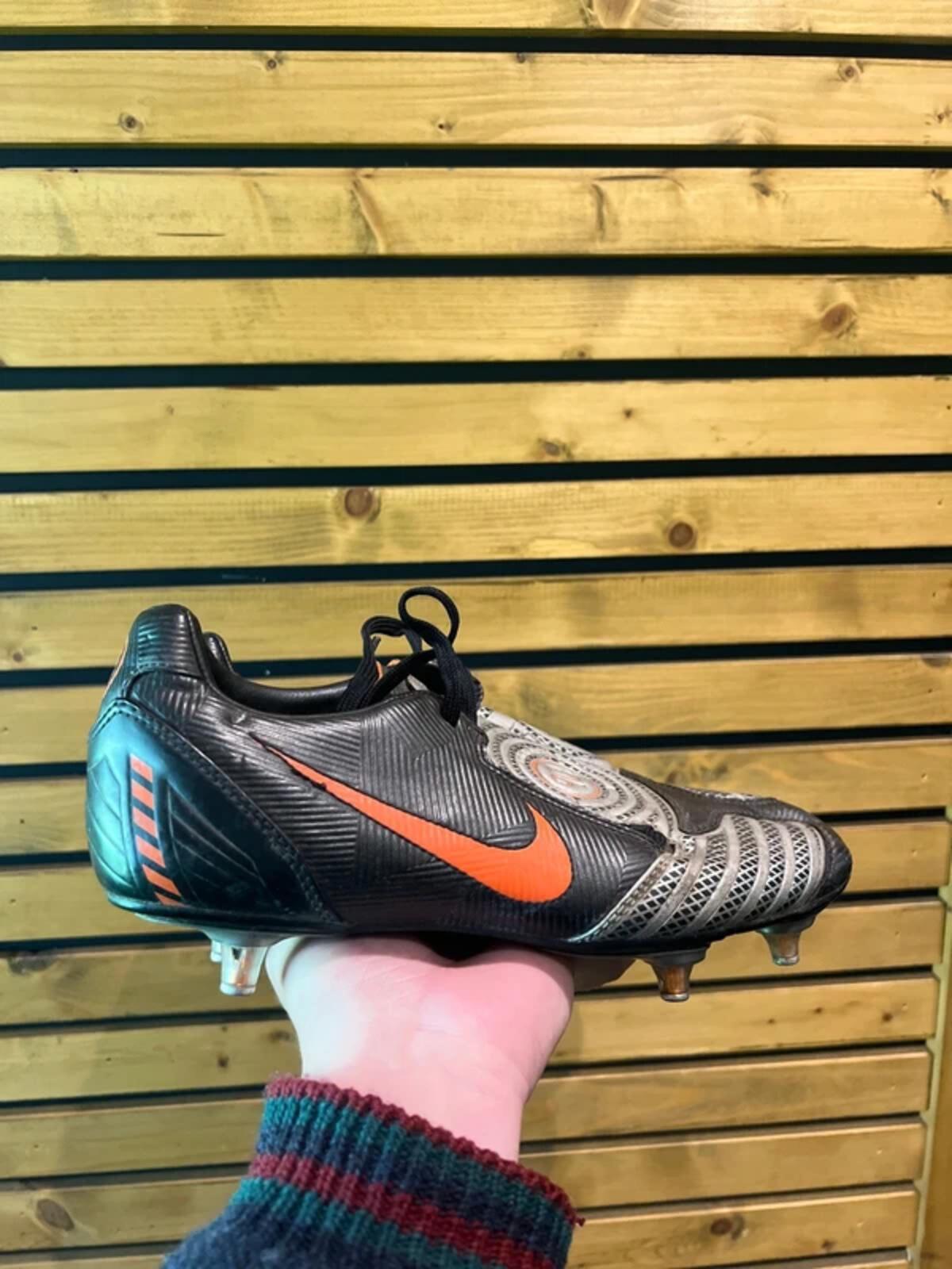 Vintage 2008 Nike Total 90 Shoot II SG Football Boots UK7