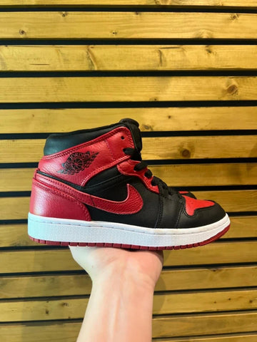 Nike Air Jordan Mid Banned Red Trainers UK4.5